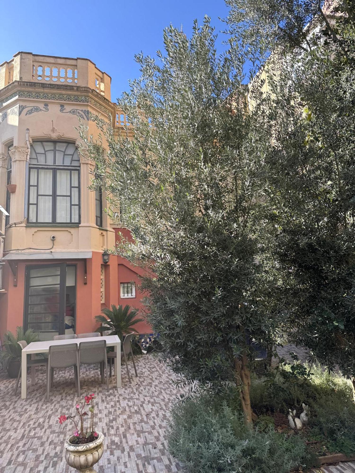 Villa Modernista Барселона Экстерьер фото